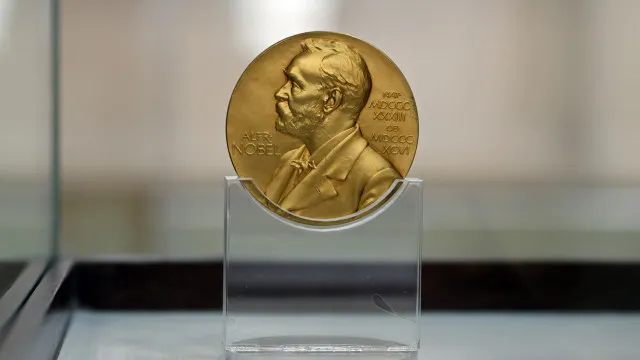 
                    Prémios Nobel começam hoje. Medicina será a primeira categoria
                