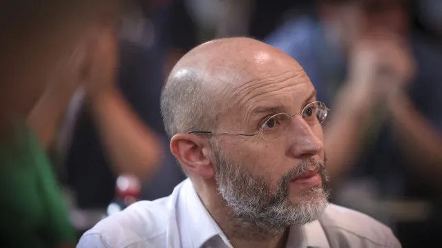 Rui Tavares alerta para risco de se perder a democracia sem se perceber