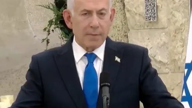 
                    Pai de israelita morto em outubro de 2023 interrompe Netanyahu: 