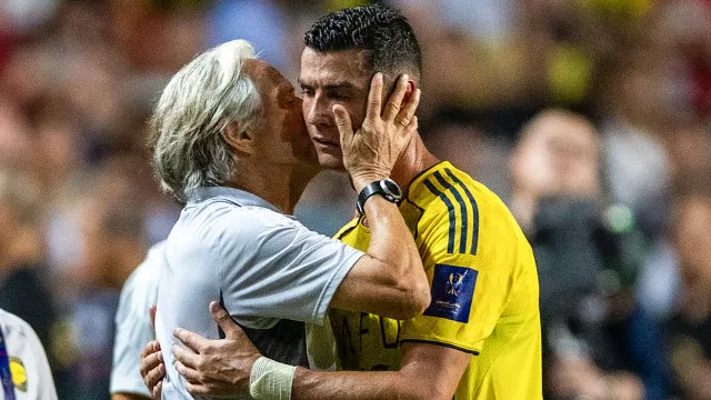 “Jesus voltou atrás e Ronaldo disse ‘vai-te f****’ e chamou o avião”