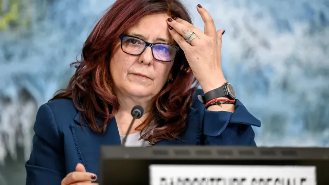 
                    Relatora da ONU pede tratado contra 