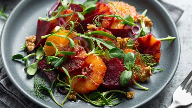 
                    A salada de beterraba que combina com estes dias de outono
                