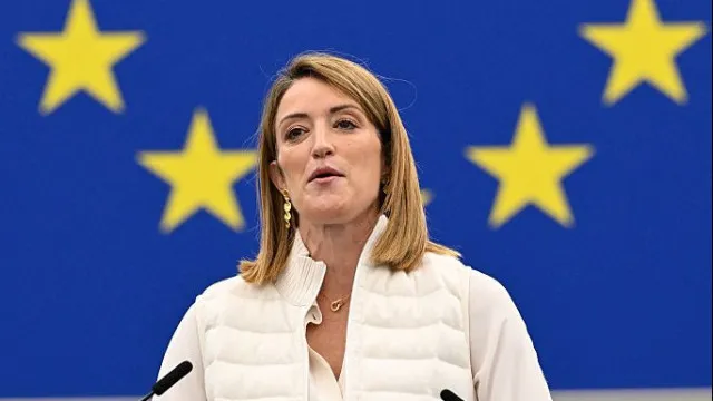 
                    PE analisa acusações contra eurodeputada de extrema-esquerda
                