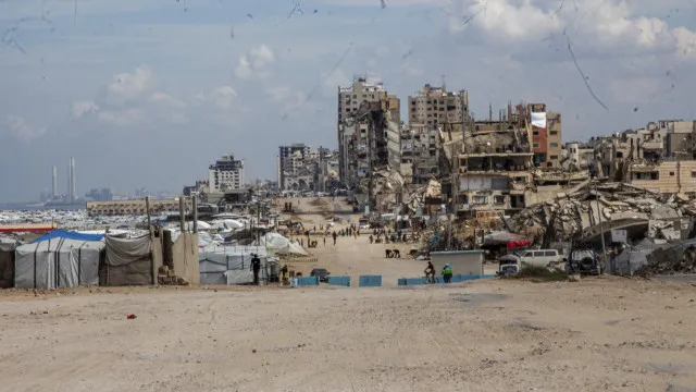 
                    Cirurgião admitido na UMinho pede apoio para sair da Faixa de Gaza
                
