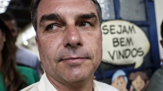 
                    Bolsonaro quer usar maioria no Congresso para mudar Constituição
                