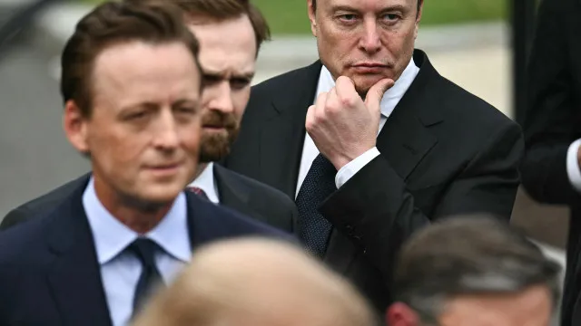 Elon Musk "prospera no caos", conta ex-mulher