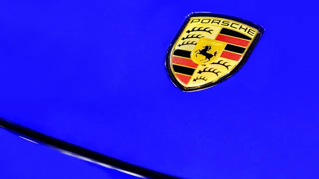 
                    Dos cortes de custos aos automóveis, Porsche define estratégia de futuro
                