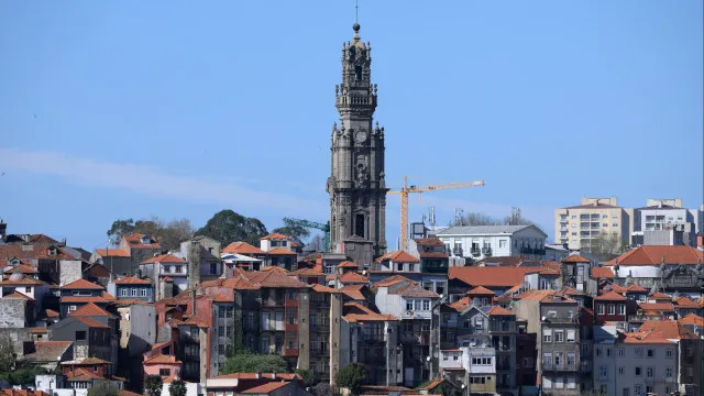 
                    Grupo de trabalho propõe mudanças legais para proteger centro do Porto
                