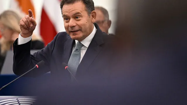 
                    EUA? PM destaca 