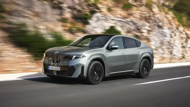 
                    Revelado o BMW iX4. É o sucessor elétrico do X4
                