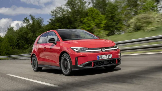 
                    Primeiro Volkswagen GTI elétrico já está a chegar ao mercado
                