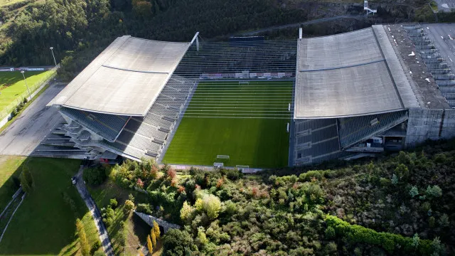 
                    Câmara de Braga admite vender estádio da Pedreira ao Sporting de Braga
                