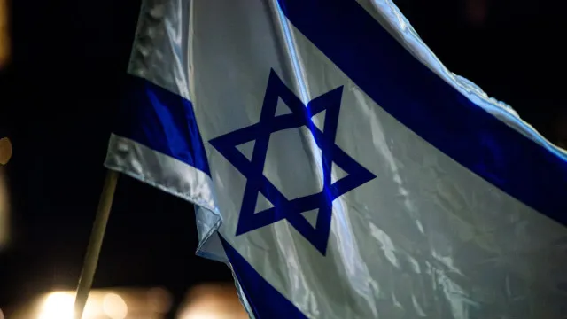 Israel expulsa dois ativistas por participarem na apanha da azeitona