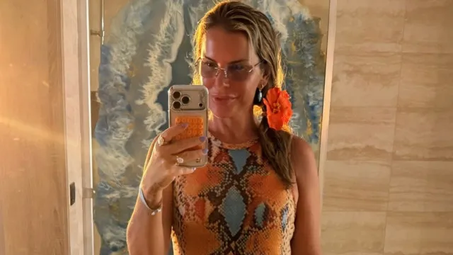 
                    Katia Aveiro fala sobre 