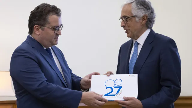 
                    OE em 10 números: Do crescimento de 2,3% ao salário mínimo nos 970 euros
                