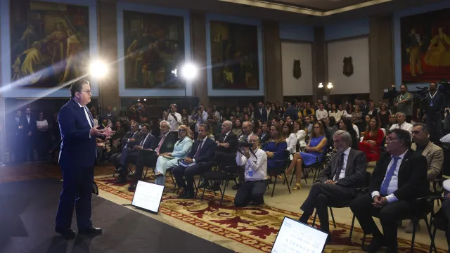 
                    Governo quer arrecadar 530 milhões com venda de imóveis públicos em 2027
                