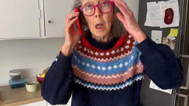 
                    A reação de Anne Carson quando soube que venceu o Nobel da Literatura
                