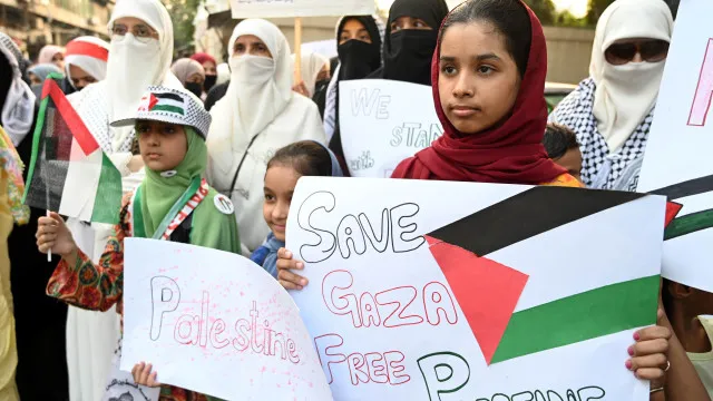 
                    ONG denunciam que cessar-fogo em Gaza existe apenas 
