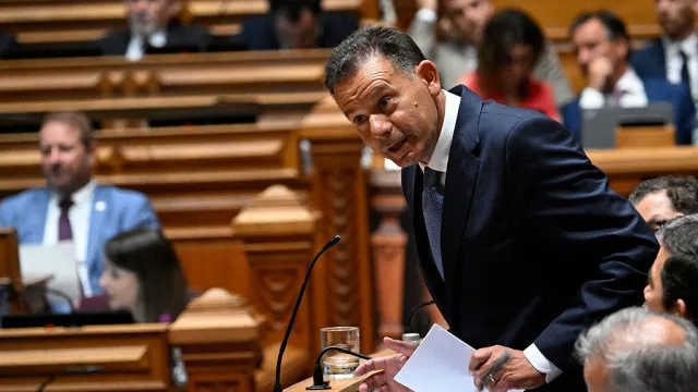 AO MINUTO: "São 920 dias sem um único imposto a aumentar"