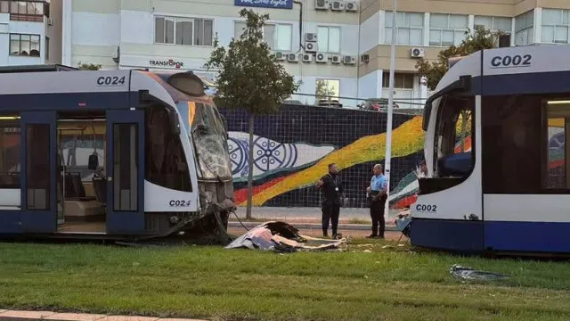 
                    Acidente no Metro Sul do Tejo: Linhas 1 e 3 condicionadas em Almada
                