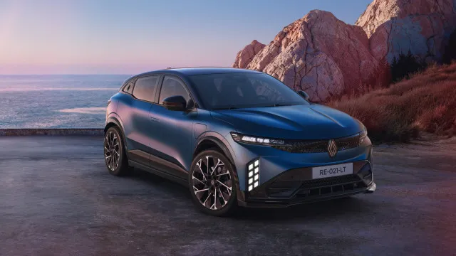 
                    Novo Renault Megane com mais autonomia chegou a Portugal. Os preços
                