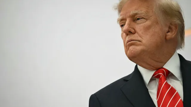 
                    Trump republica crítica a Nobel da Paz: 