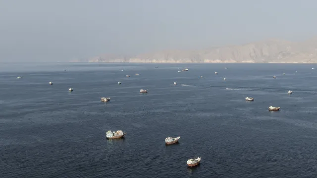 
                    Irão anuncia medidas contra navegação não autorizada no Golfo Pérsico
                