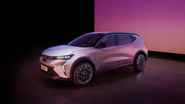 
                    Estes são os preços para Portugal do Renault Scenic elétrico atualizado
                
