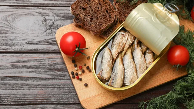 
                    Sardinha em lata. Conheça os benefícios e saiba qual escolher 
                