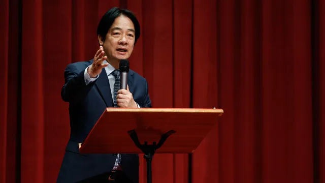 
                    Líder de Taiwan afirma que aumento da defesa visa 