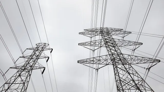
                    Preço da eletricidade ibérica é 3º mais caro do outono
                