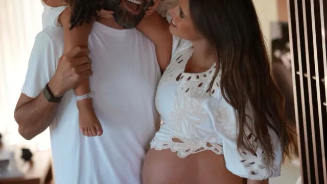 
                    Em dia de festa, Catarina Gouveia anuncia o sexo do segundo filho
                