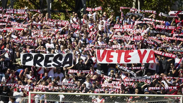 
                    Adeptos suspendem Rayo Vallecano-Athletic por protestos contra a direção
                