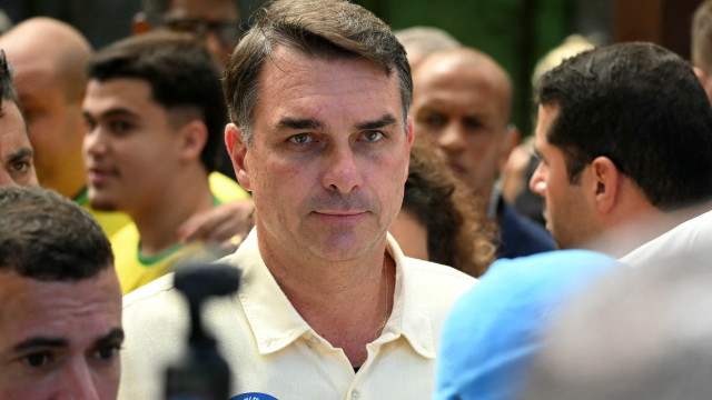 Advogado amigo de Flávio recebeu documentos vazados do STJ e MPF, diz site