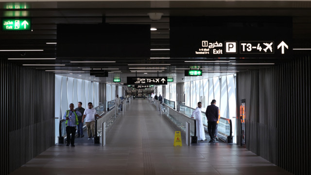 Arábia Saudita confirma ataque no aeroporto de Riade e suspende voos