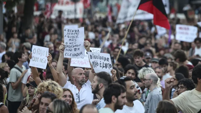 Milhares avisam que custo de vida “não é uma crise, é uma emergência”