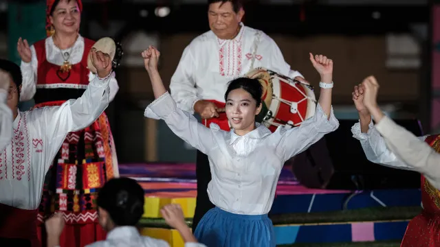 
                    Dança folclórica portuguesa atrai mais chineses em Macau
                