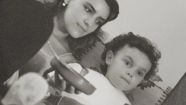 
                    Consegue adivinhar quem é esta famosa? É apresentadora e influenciadora
                