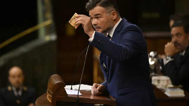 
                    Gabriel Rufián lidera candidatura ERC às eleições antecipadas
                