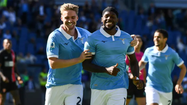 
                    Lazio bate Monza com Nuno Tavares em destaque e cola-se ao Inter no topo
                