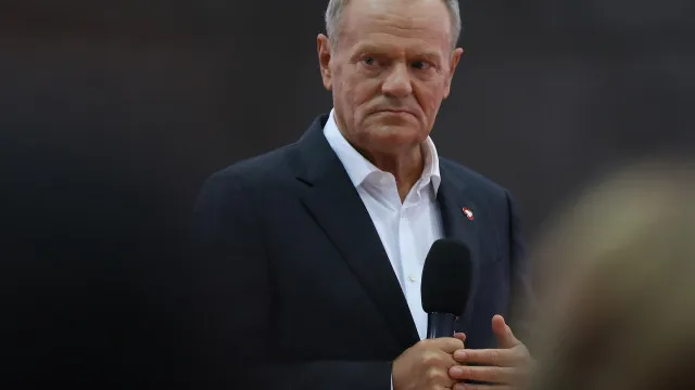 
                    Polónia detém homem que ameaçou atacar primeiro-ministro
                