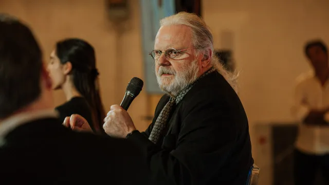 
                    Jon Fosse diz que Nobel da Literatura foi uma benção e uma maldição
                