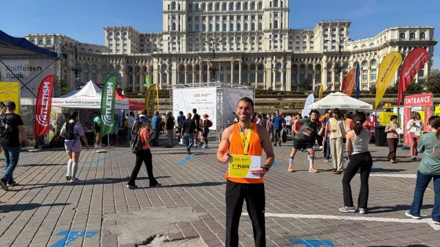 
                    Militar português vence meia-maratona de Bucareste: 