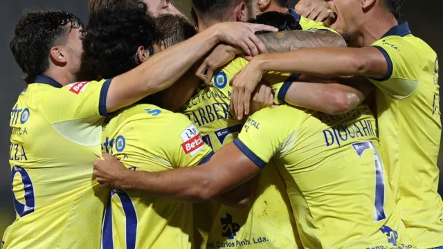 
                    Arouca bate Estrela da Amadora na estreia de Vítor Severino
                
