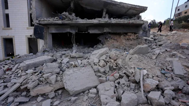 
                    Pelo menos oito feridos em explosão no norte de Israel
                