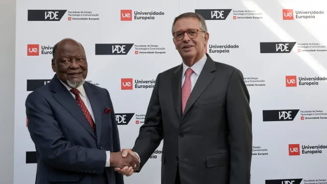 
                    Seguro elogia Chissano e defende escolha de líderes em defesa da paz
                