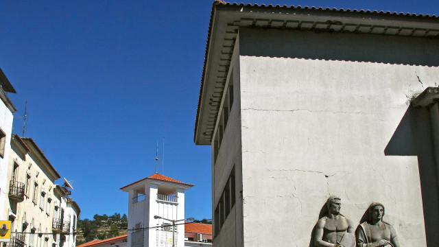Obras no Tribunal de Portalegre suspensas por revisão do projeto