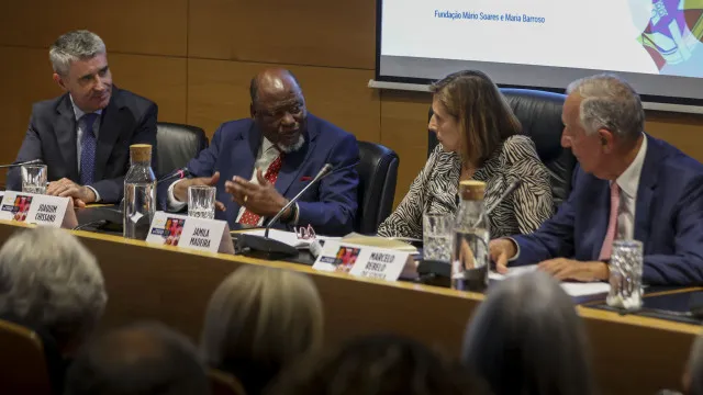 
                    Marcelo e Chissano pedem reforço do multilateralismo para construir a paz
                