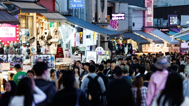 
                    Pelo menos oito feridos em ataque com faca num mercado na Coreia do Sul
                