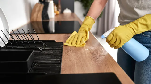 
                    7 dicas para manter a sua cozinha limpa e livre de gordura
                